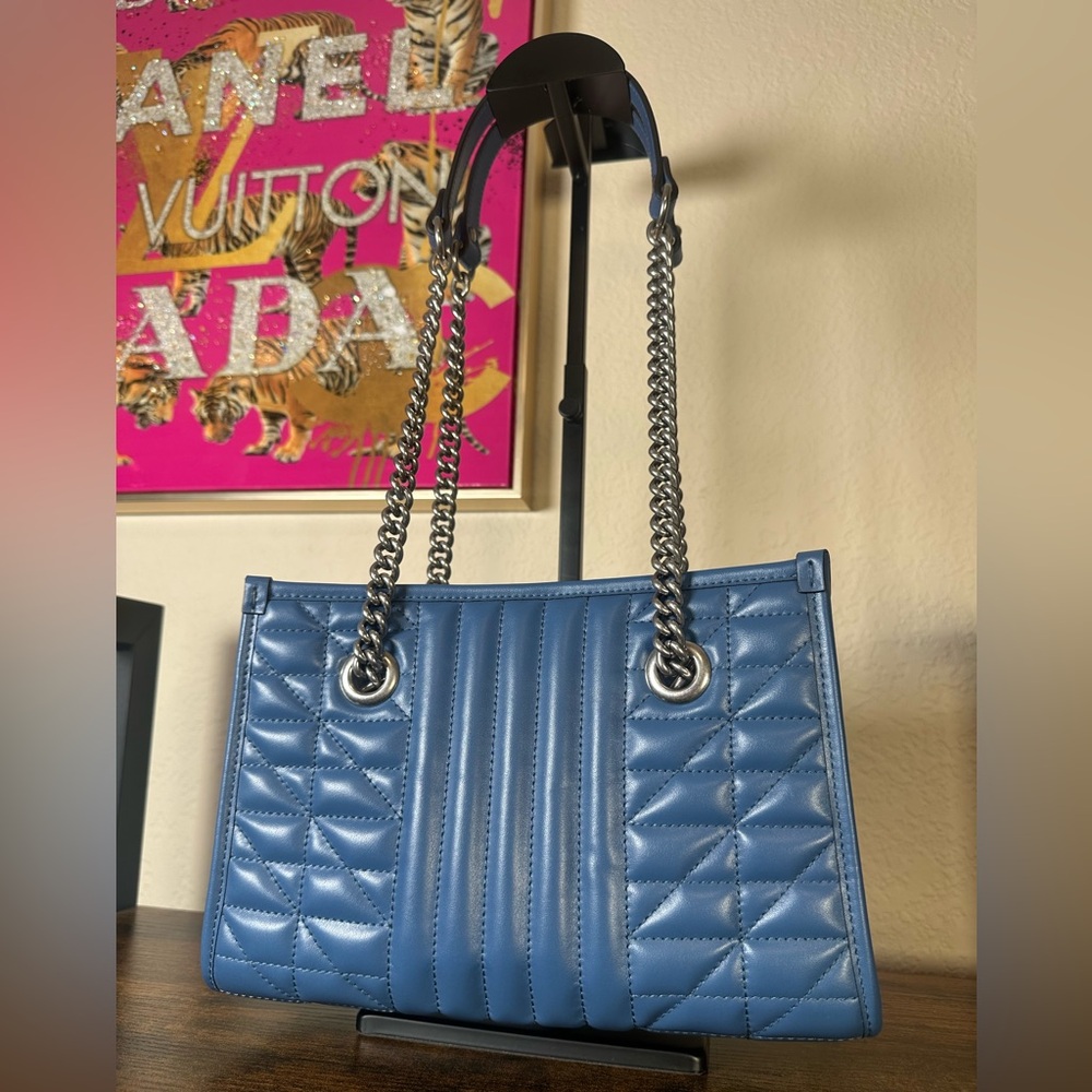 Authentic Gucci Blue Marmont Quilted Leather Chain Shoulder Tote - Picture 7 of 15